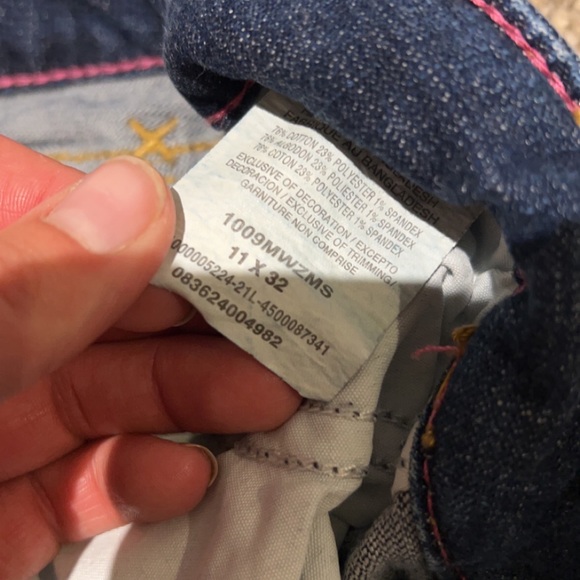 Ladies Wranglers Jeans. Lightly worn. Size 11X32 - Picture 3 of 3